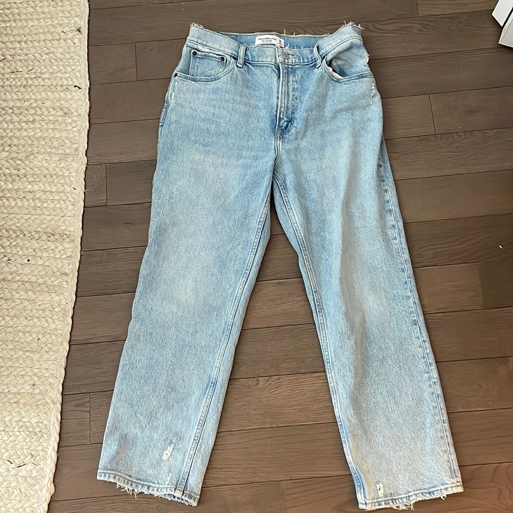 Abercrombie 90’s Straight Ultra High Rise X short